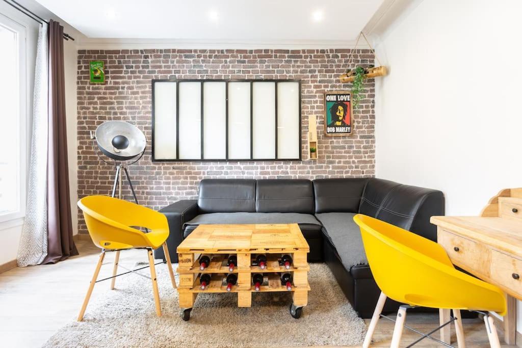 Charming One-Of-A-Kind Apartment. Сент-Уан Экстерьер фото